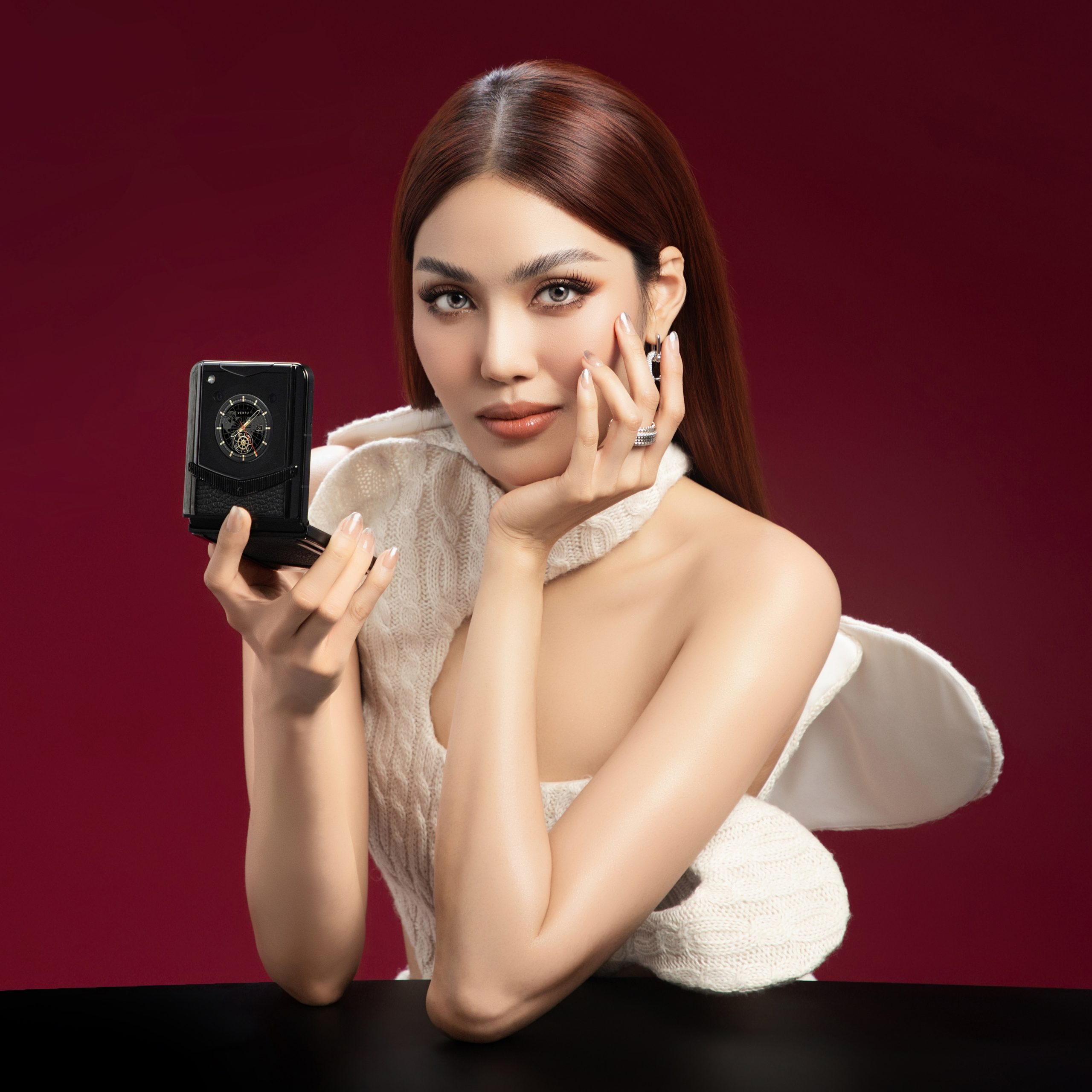 SUPERMODEL LAN KHUE AS 2025 Vertu AMBASSADOR