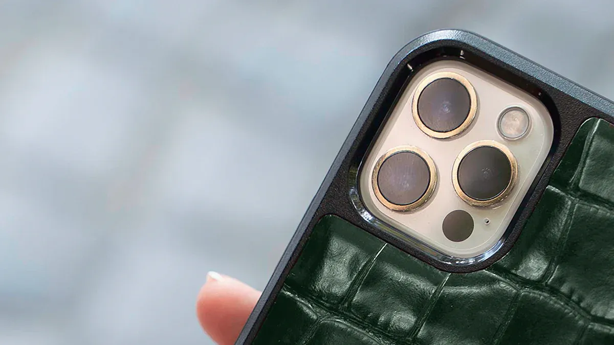 Customization in Luxury Mobile Phones