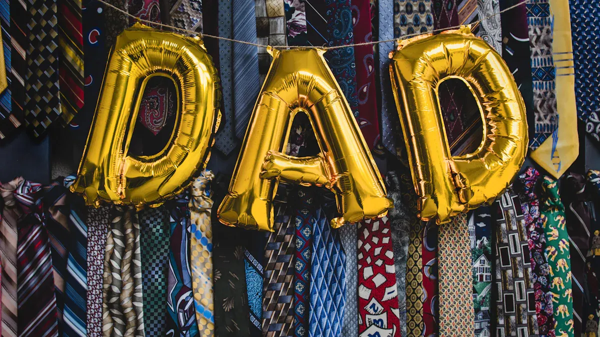Hobby-Based Last-Minute Father'
style=