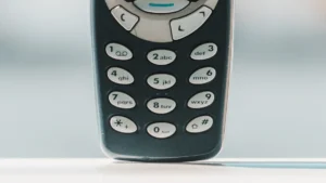3 reasons a classic keypad phone beats smartphones for calls