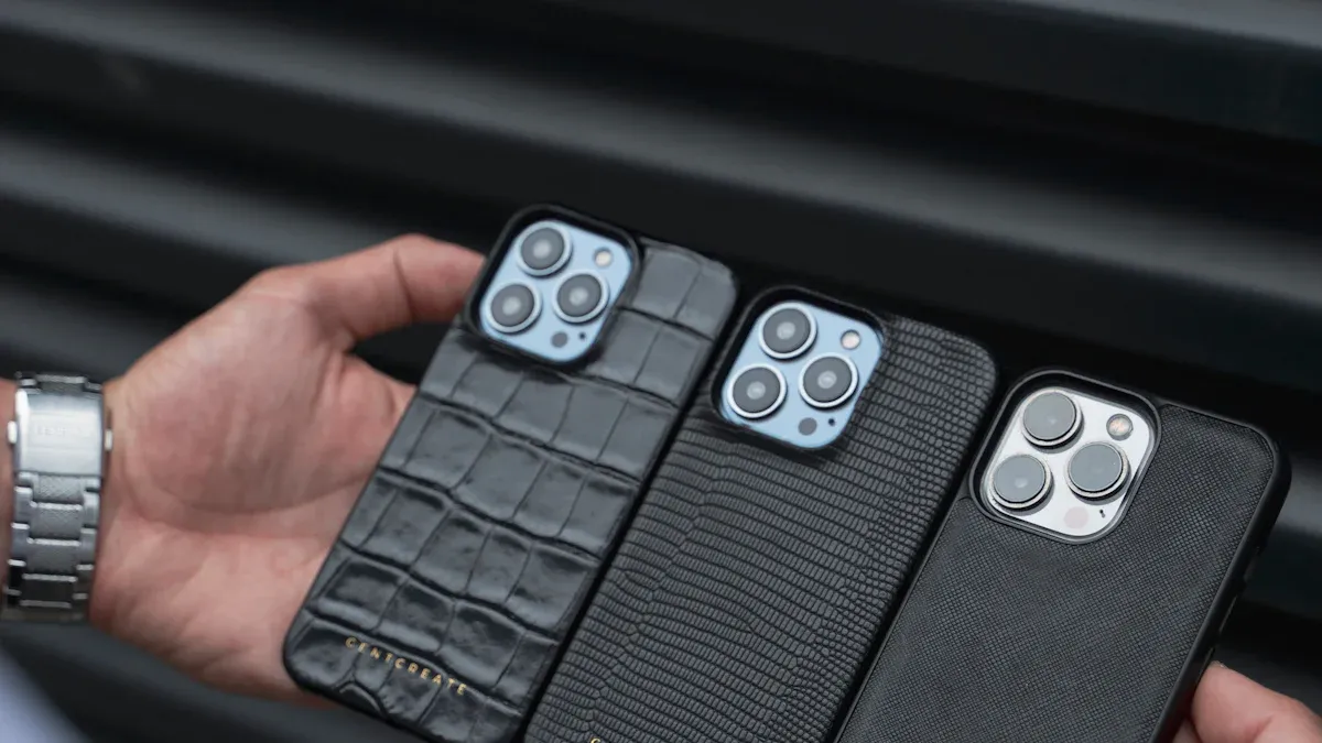 Our Review of the Finest Handcrafted Leather Smartphone Cases This Year