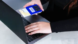 3 business phone features for everyday protection