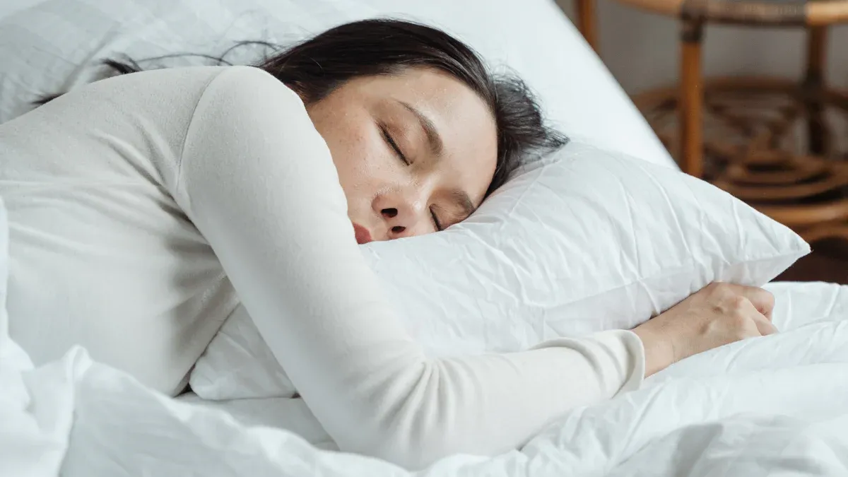 7 Natural Ways to Increase REM Sleep Tonight