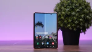 8 Standout Durable Folding Phones with Eye-Catching Designs