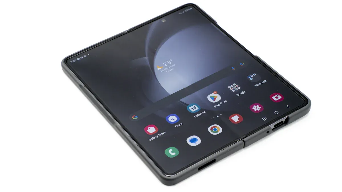 Top Foldable Phones With the Best Network Performance in 2025