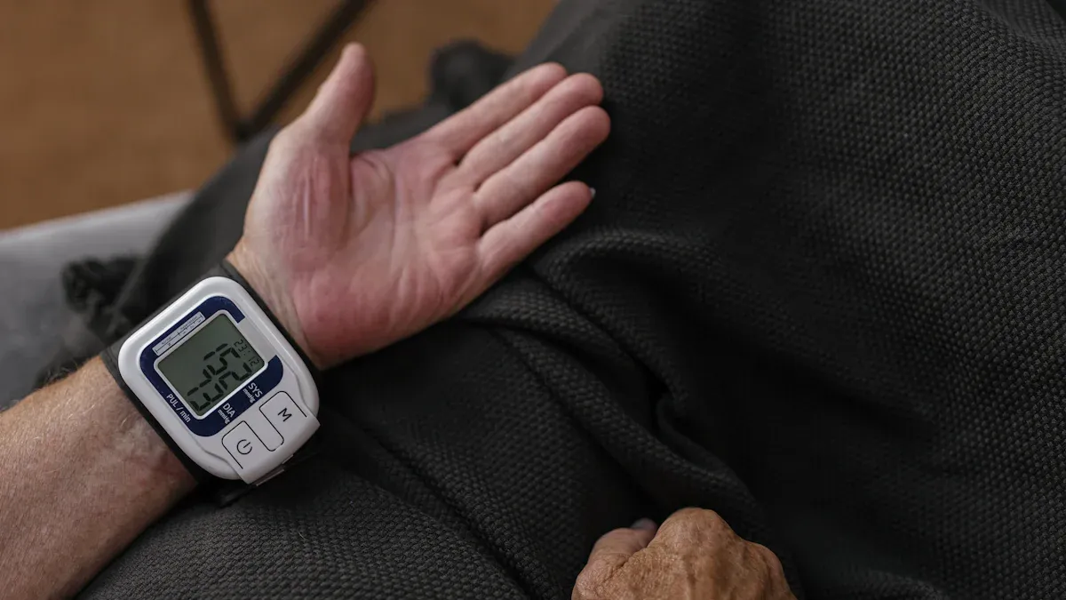 How wearables track blood pressure