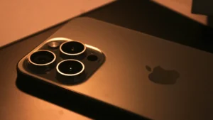 Comparing Vertu New AI Phone and iPhone 17 Pro for Luxury Users