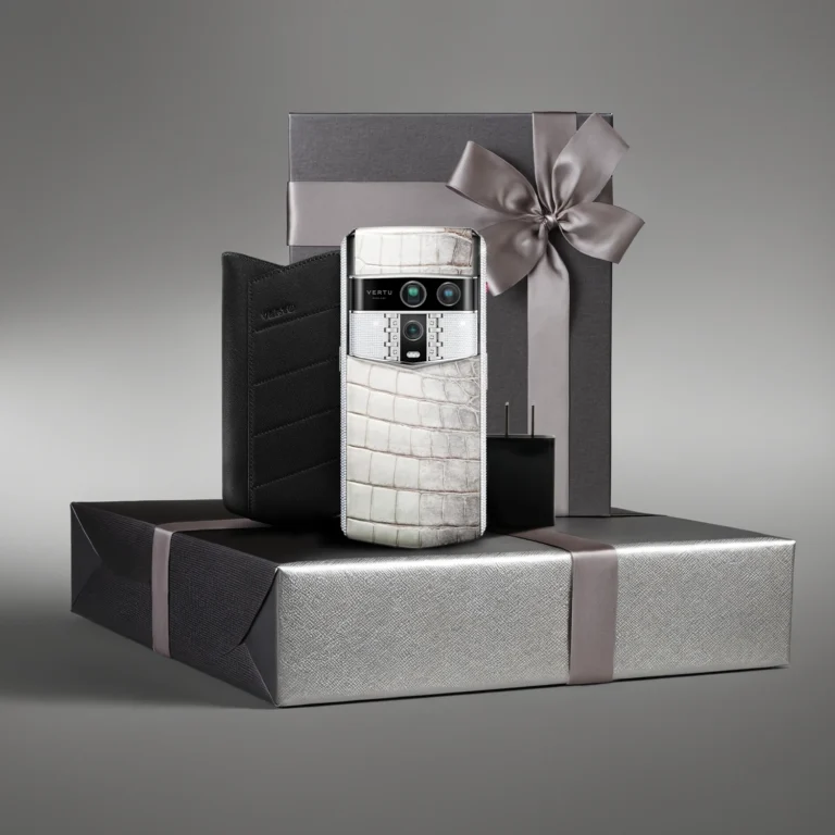Agent-Q-Himalaya-Alligator-Collector's-Edition-1