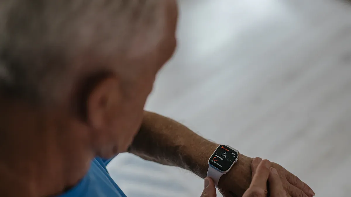 How Wearable AI Devices Deliver Instant Information Access in 2025