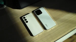 10 flagship phones favored by the richest business minds