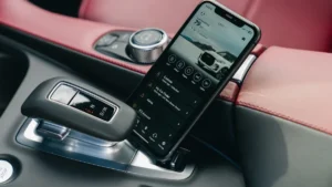 How to Choose the Perfect Luxury Smartphone for Corporate Gifting