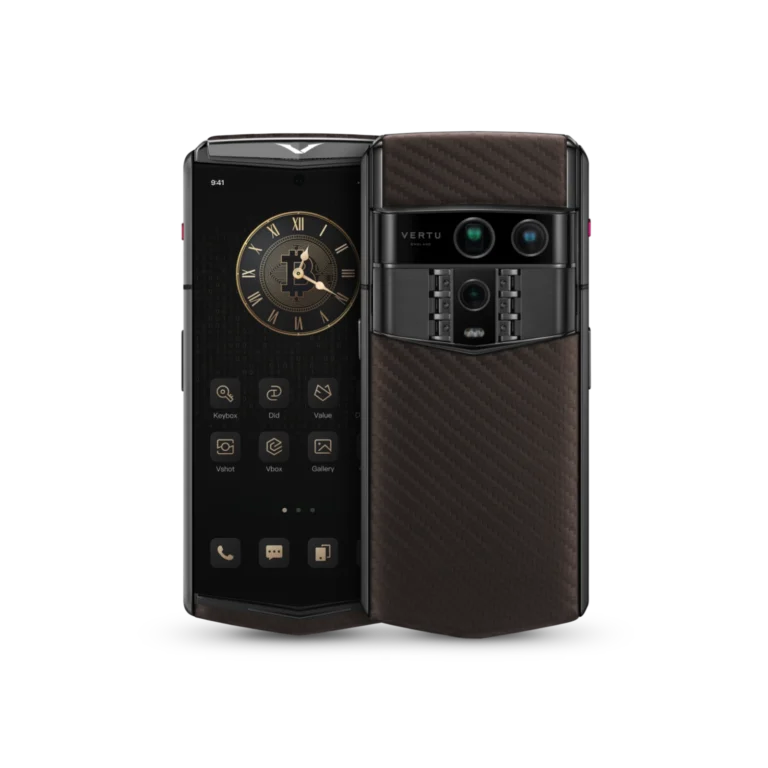 Agent Q Carbon-Pattern Calfskin Collector's Edition (2)