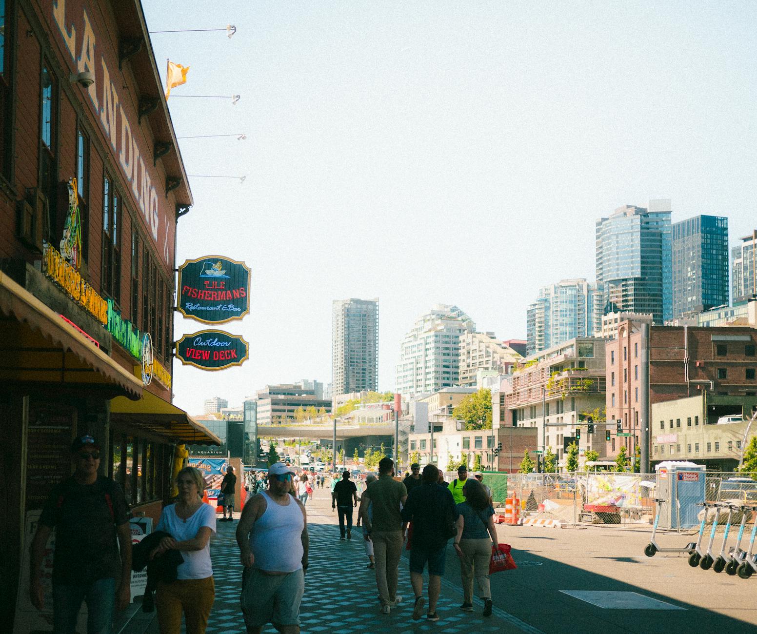 Android vs. iOS Market Share: 2025 Global & US Trends - VERTU® Official ...